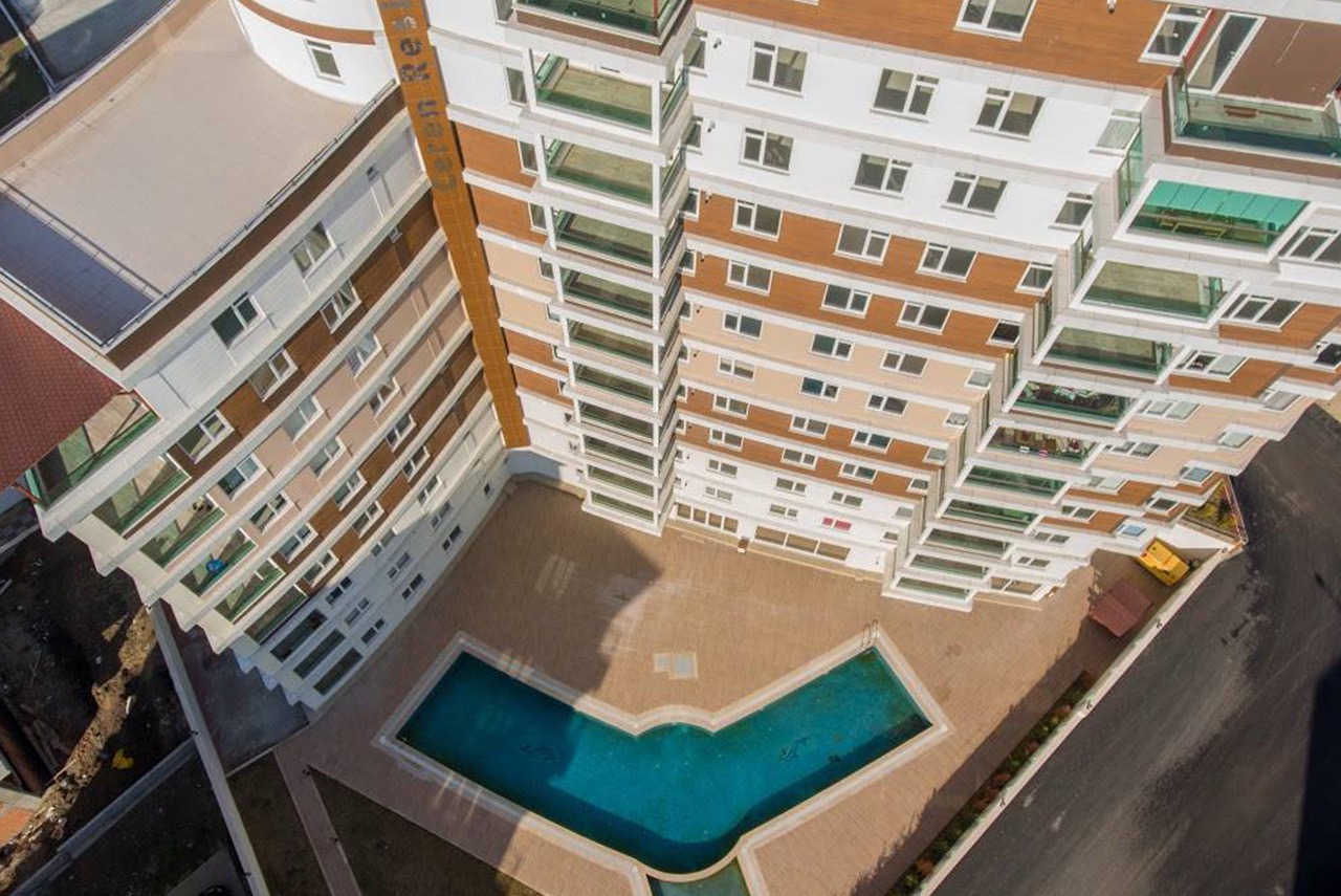 Ceren Residence Edirne — Havuz ve avluya üstten bakış